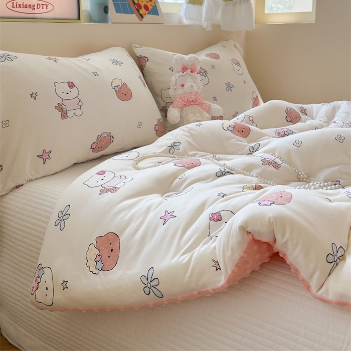 91家纺网 家纺一手货源 找家纺 暖生活 2025新款针织棉豆豆绒大豆秋冬被 被子被芯 耳机凯蒂