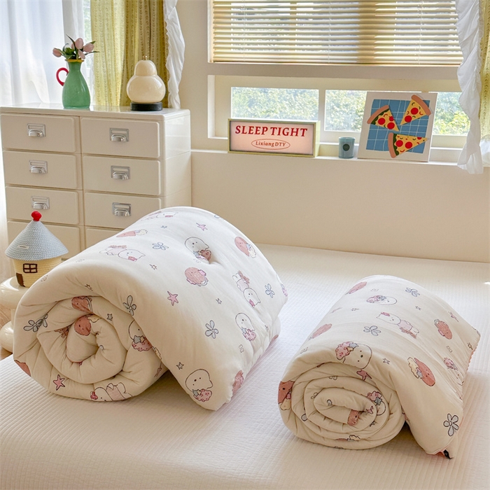 91家纺网 家纺一手货源 找家纺 暖生活 2025新款针织棉豆豆绒大豆秋冬被 被子被芯 耳机凯蒂