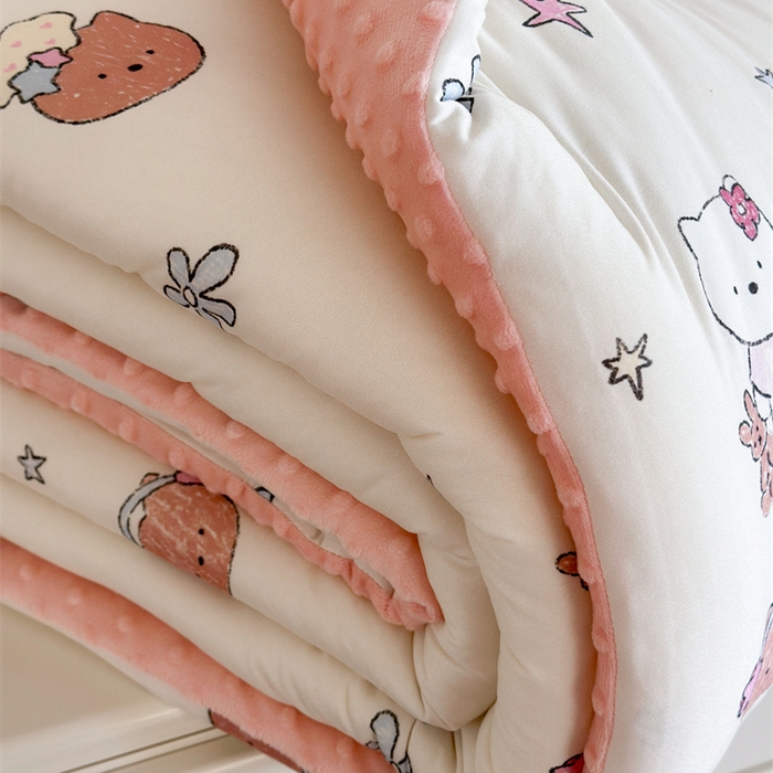 91家纺网 家纺一手货源 找家纺 暖生活 2025新款针织棉豆豆绒大豆秋冬被 被子被芯 耳机凯蒂