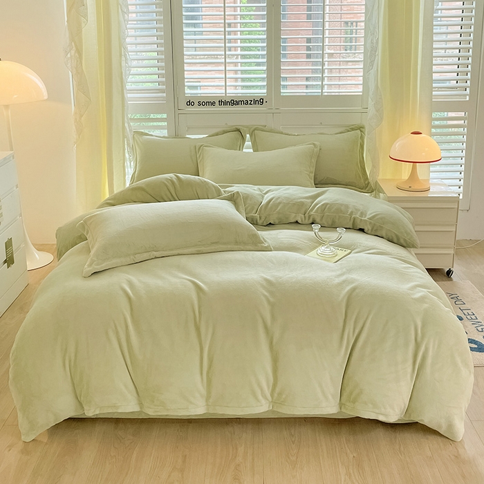 91家纺网 家纺一手货源 找家纺 （总）富馨莱 2025新款牛奶绒纯色双拼四件套