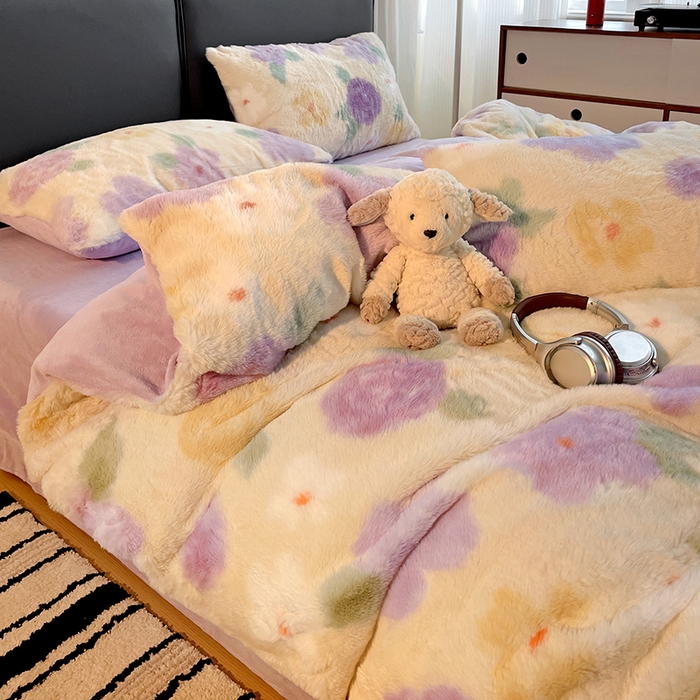 91家纺网 家纺一手货源 找家纺 金梦拉 2025直播爆款A类加厚兔绒印花系列四件套 烟熏紫