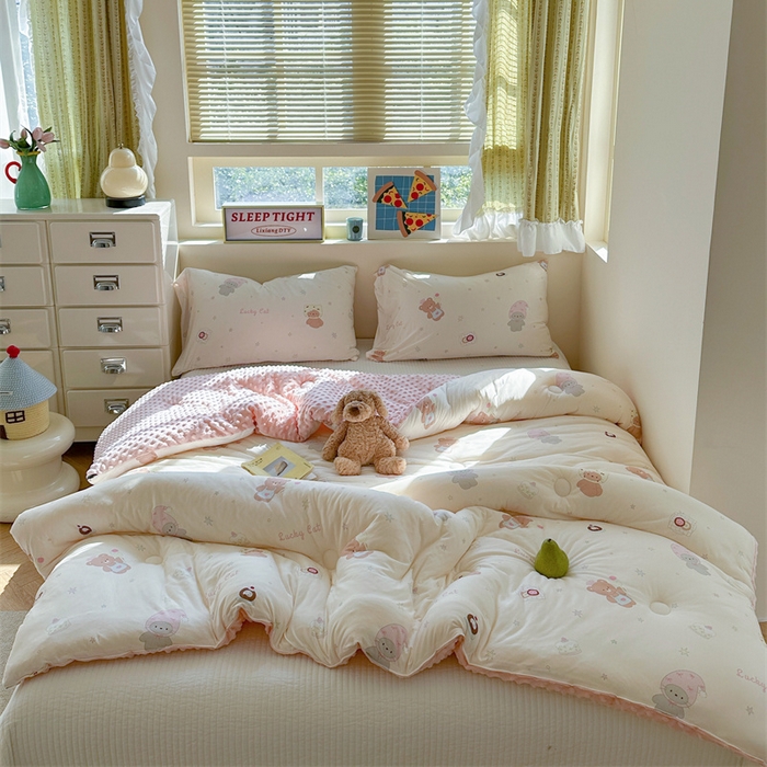 91家纺网 家纺一手货源 找家纺 暖生活 2025新款针织棉豆豆绒大豆秋冬被 被子被芯 黑皮KT