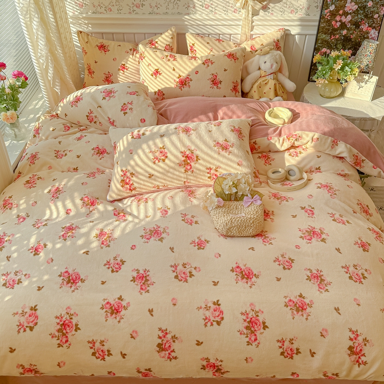 91家纺网 家纺一手货源 找家纺 韩巢家纺 2025新款高克重印花牛奶绒床品四件套 花仙子