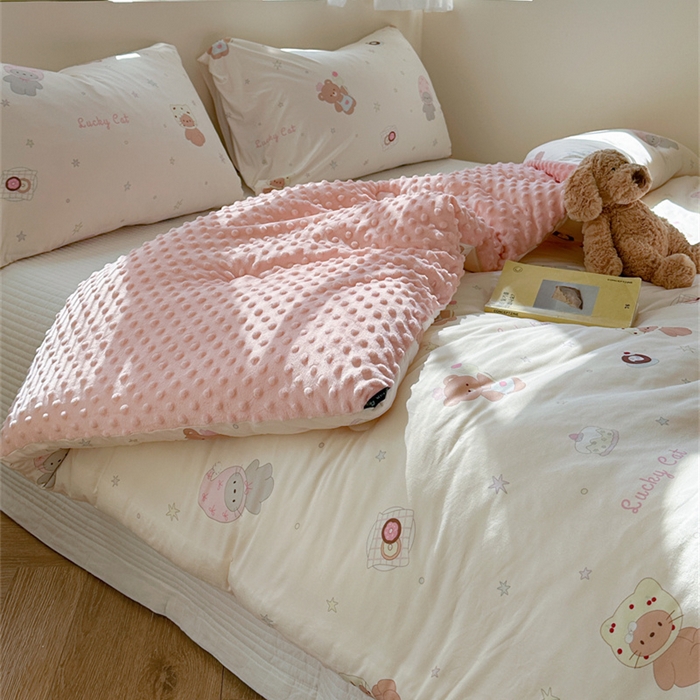 91家纺网 家纺一手货源 找家纺 暖生活 2025新款针织棉豆豆绒大豆秋冬被 被子被芯 黑皮KT