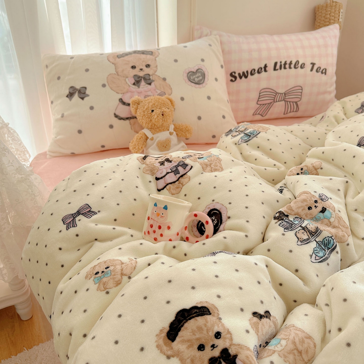 91家纺网 家纺一手货源 找家纺 美乐迪家纺 2025秋冬新款牛奶绒四件套 茶画熊