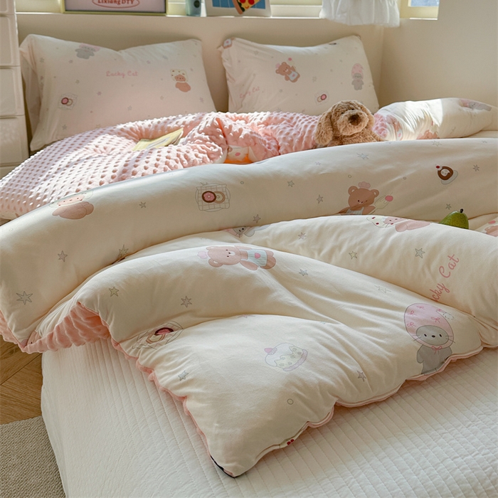 91家纺网 家纺一手货源 找家纺 暖生活 2025新款针织棉豆豆绒大豆秋冬被 被子被芯 黑皮KT