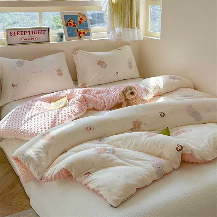 91家纺网 家纺一手货源 找家纺 暖生活 2025新款针织棉豆豆绒大豆秋冬被 被子被芯 黑皮KT