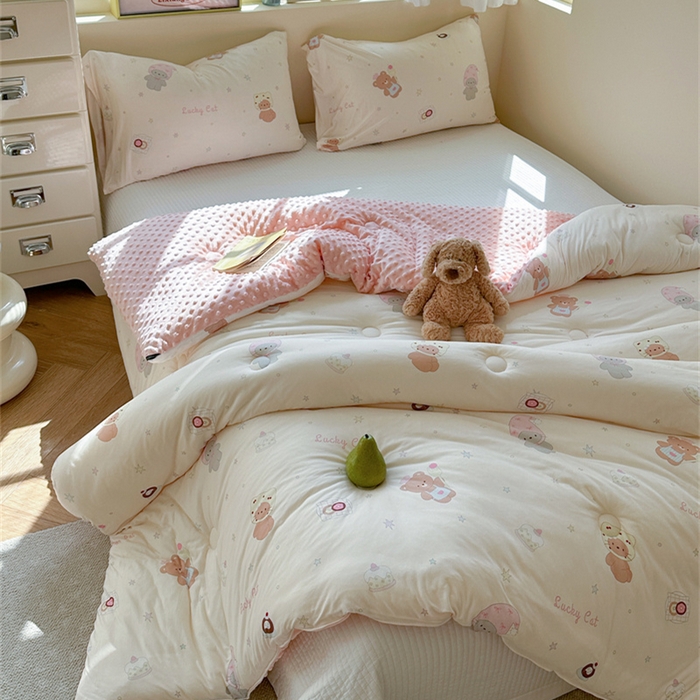 91家纺网 家纺一手货源 找家纺 暖生活 2025新款针织棉豆豆绒大豆秋冬被 被子被芯 黑皮KT