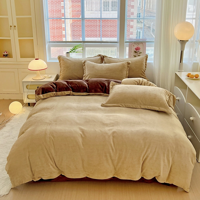 91家纺网 家纺一手货源 找家纺 （总）富馨莱 2025新款牛奶绒纯色双拼四件套