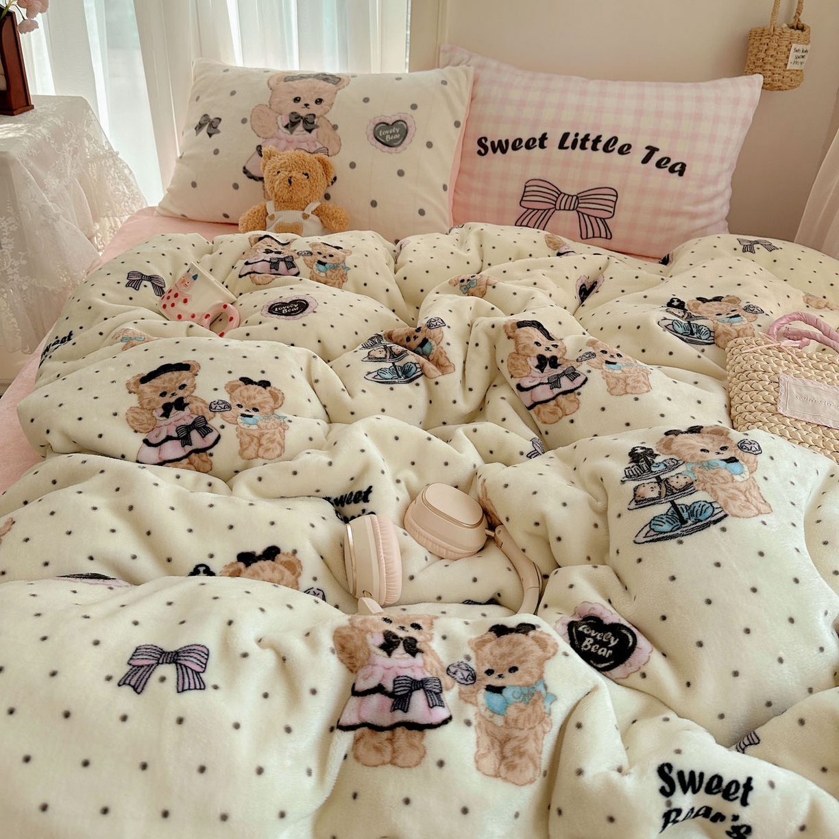 91家纺网 家纺一手货源 找家纺 美乐迪家纺 2025秋冬新款牛奶绒四件套 茶画熊