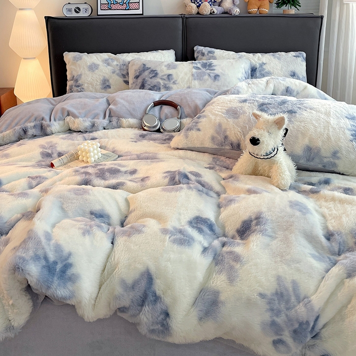 91家纺网 家纺一手货源 找家纺 金梦拉 2025直播爆款A类加厚兔绒印花系列四件套 云水蓝