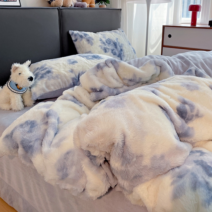 91家纺网 家纺一手货源 找家纺 金梦拉 2025直播爆款A类加厚兔绒印花系列四件套 云水蓝