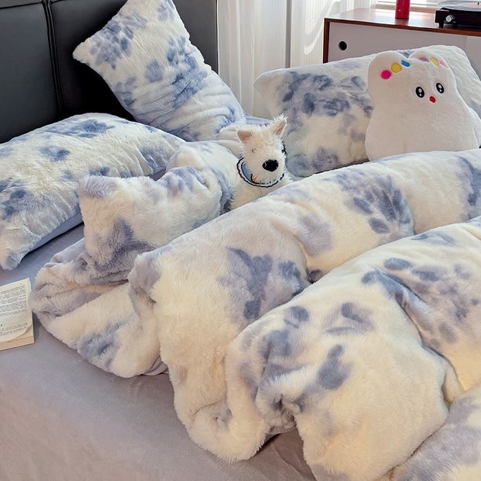 91家纺网 家纺一手货源 找家纺 金梦拉 2025直播爆款A类加厚兔绒印花系列四件套 云水蓝