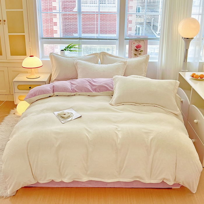 91家纺网 家纺一手货源 找家纺 （总）富馨莱 2025新款牛奶绒纯色双拼四件套