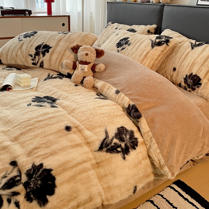 91家纺网 家纺一手货源 找家纺 金梦拉 2025直播爆款A类加厚兔绒印花系列四件套 绽放