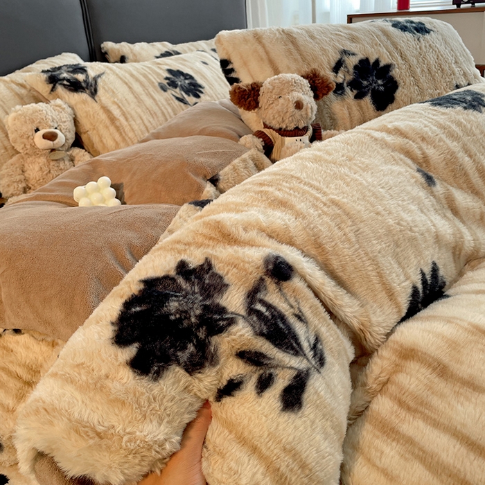 91家纺网 家纺一手货源 找家纺 金梦拉 2025直播爆款A类加厚兔绒印花系列四件套 绽放