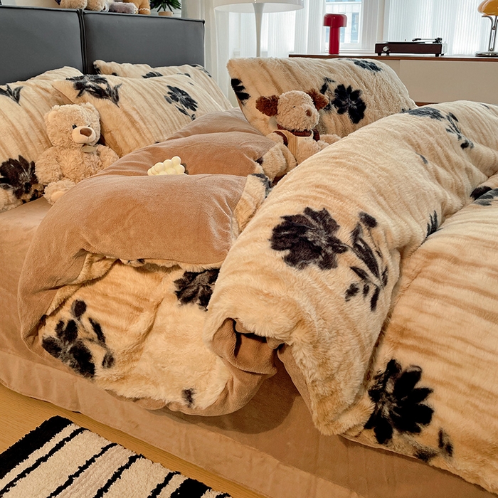 91家纺网 家纺一手货源 找家纺 金梦拉 2025直播爆款A类加厚兔绒印花系列四件套 绽放