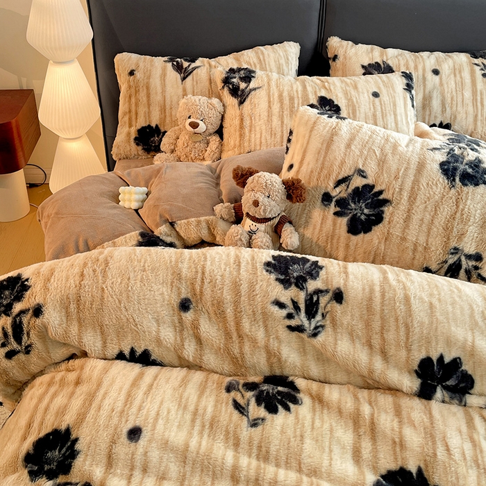 91家纺网 家纺一手货源 找家纺 金梦拉 2025直播爆款A类加厚兔绒印花系列四件套 绽放