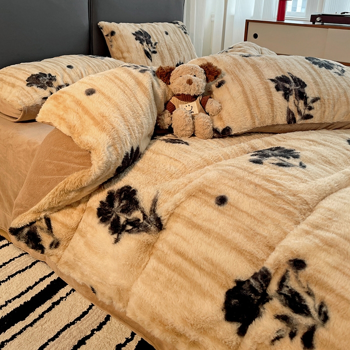 91家纺网 家纺一手货源 找家纺 金梦拉 2025直播爆款A类加厚兔绒印花系列四件套 绽放