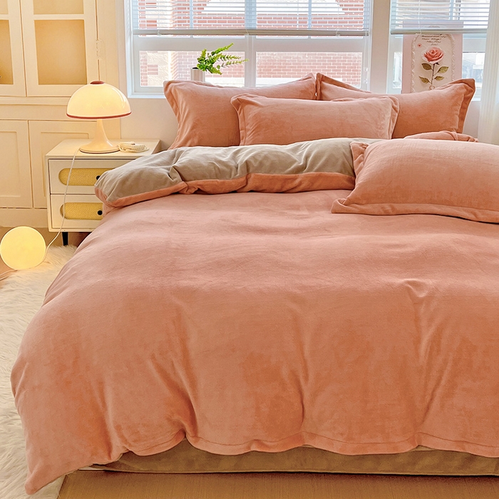 91家纺网 家纺一手货源 找家纺 （总）富馨莱 2025新款牛奶绒纯色双拼四件套