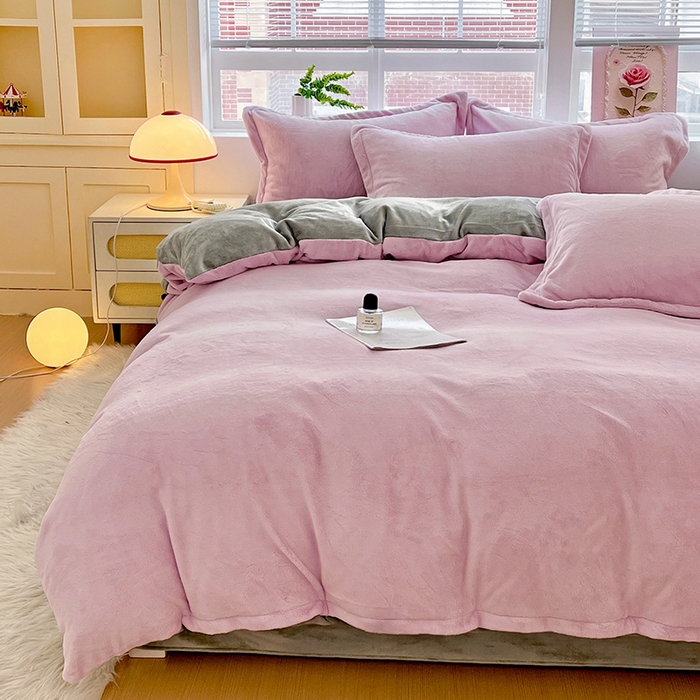 91家纺网 家纺一手货源 找家纺 （总）富馨莱 2025新款牛奶绒纯色双拼四件套