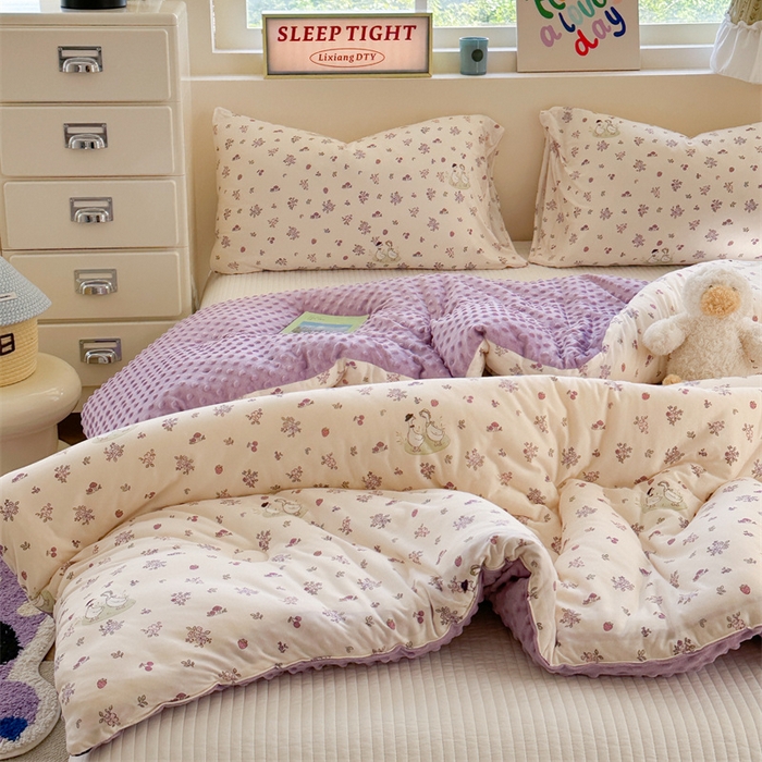 91家纺网 家纺一手货源 找家纺 暖生活 2025新款针织棉豆豆绒大豆秋冬被 被子被芯 花花鸭