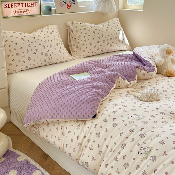 91家纺网 家纺一手货源 找家纺 暖生活 2025新款针织棉豆豆绒大豆秋冬被 被子被芯 花花鸭