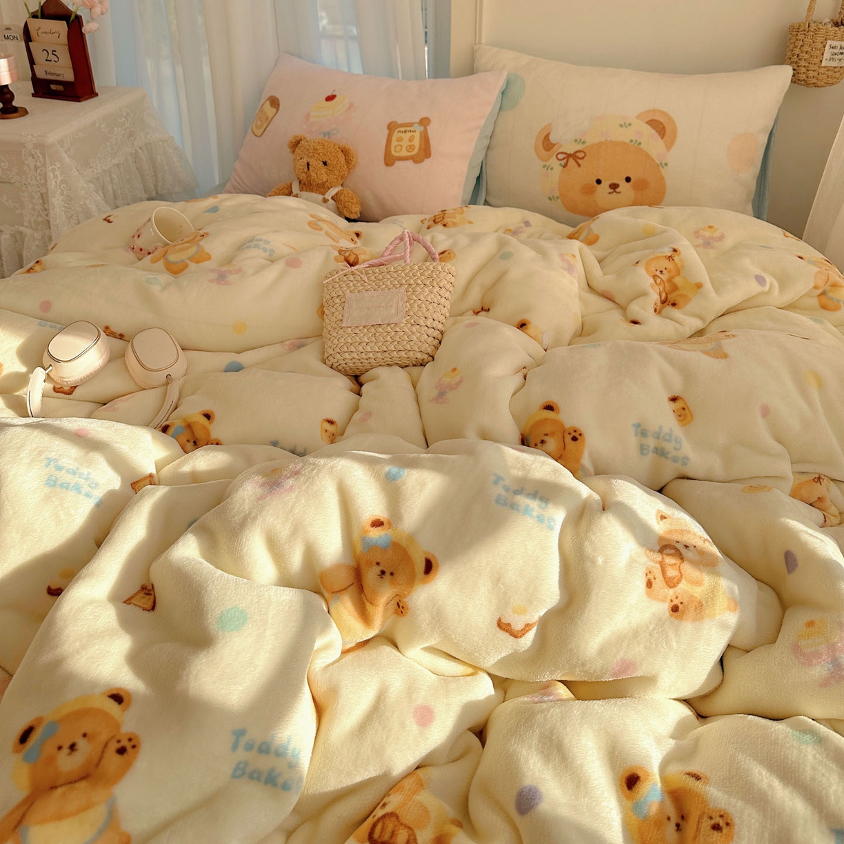 91家纺网 家纺一手货源 找家纺 美乐迪家纺 2025秋冬新款牛奶绒四件套 烘培熊