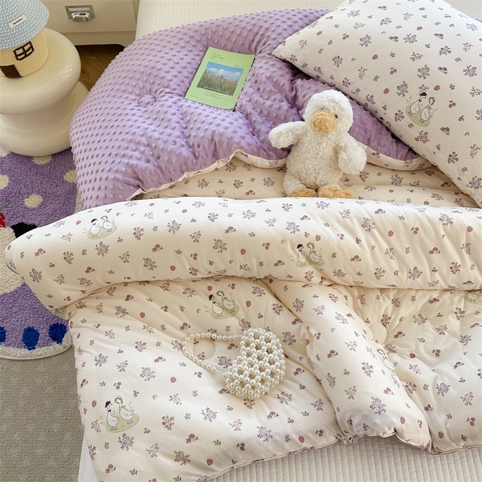 91家纺网 家纺一手货源 找家纺 暖生活 2025新款针织棉豆豆绒大豆秋冬被 被子被芯 花花鸭