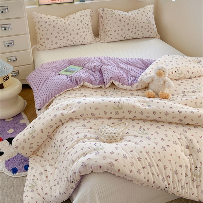 91家纺网 家纺一手货源 找家纺 暖生活 2025新款针织棉豆豆绒大豆秋冬被 被子被芯 花花鸭