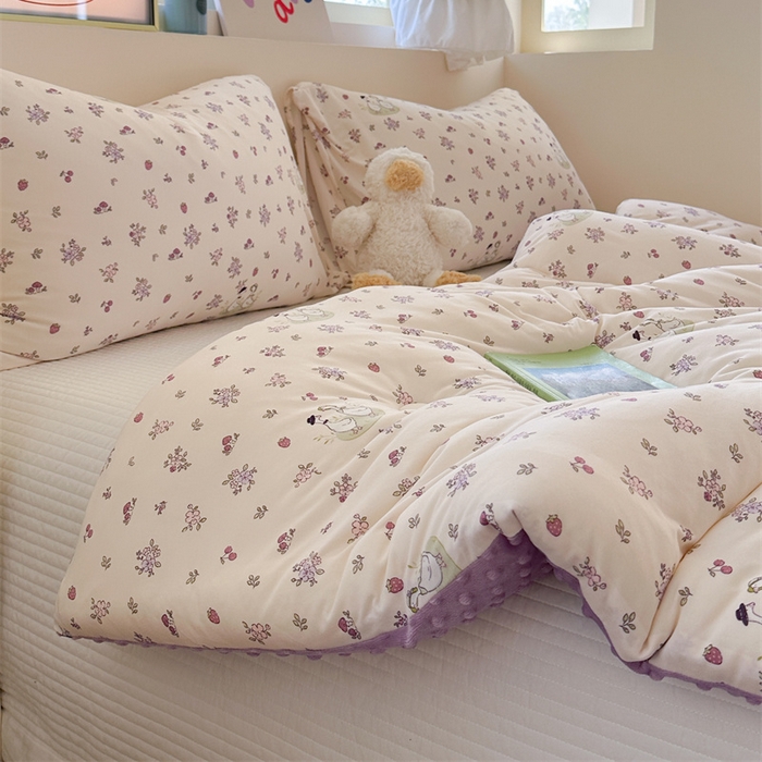 91家纺网 家纺一手货源 找家纺 暖生活 2025新款针织棉豆豆绒大豆秋冬被 被子被芯 花花鸭