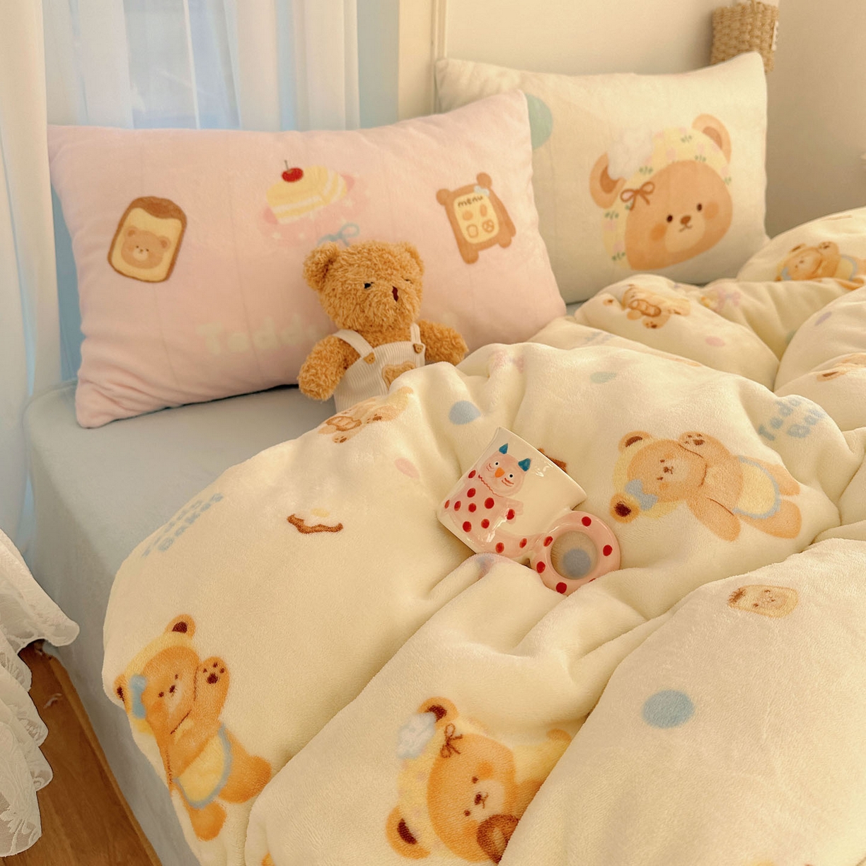 91家纺网 家纺一手货源 找家纺 美乐迪家纺 2025秋冬新款牛奶绒四件套 烘培熊