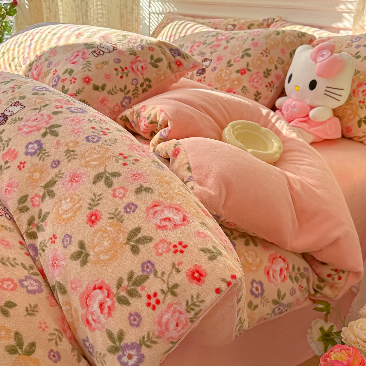 韩巢家纺 2025新款高克重印花牛奶绒床品四件套 花园小猫