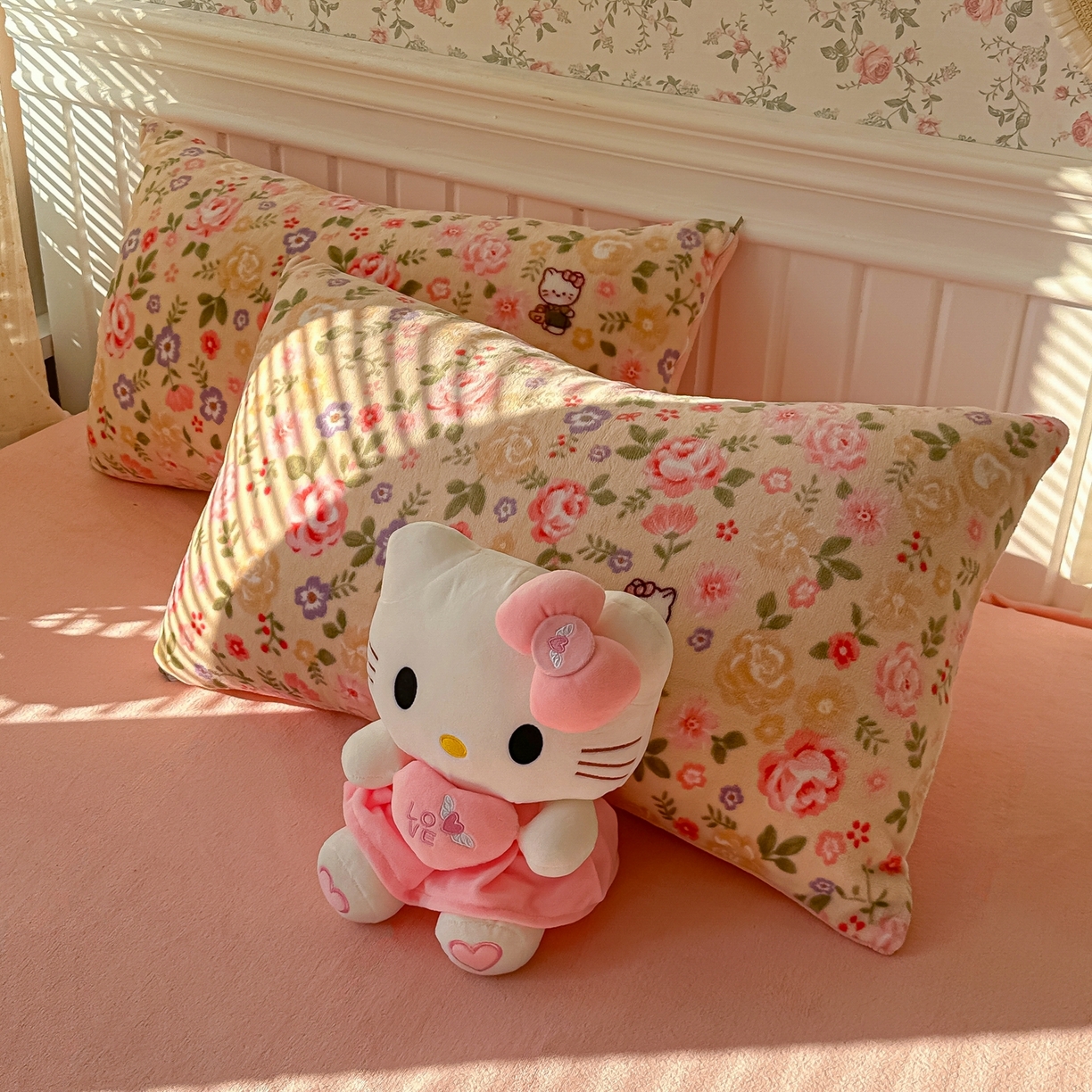 91家纺网 家纺一手货源 找家纺 韩巢家纺 2025新款高克重印花牛奶绒床品四件套 花园小猫