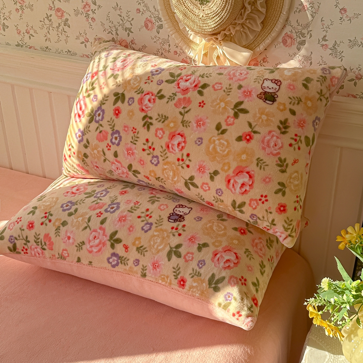 91家纺网 家纺一手货源 找家纺 韩巢家纺 2025新款高克重印花牛奶绒床品四件套 花园小猫