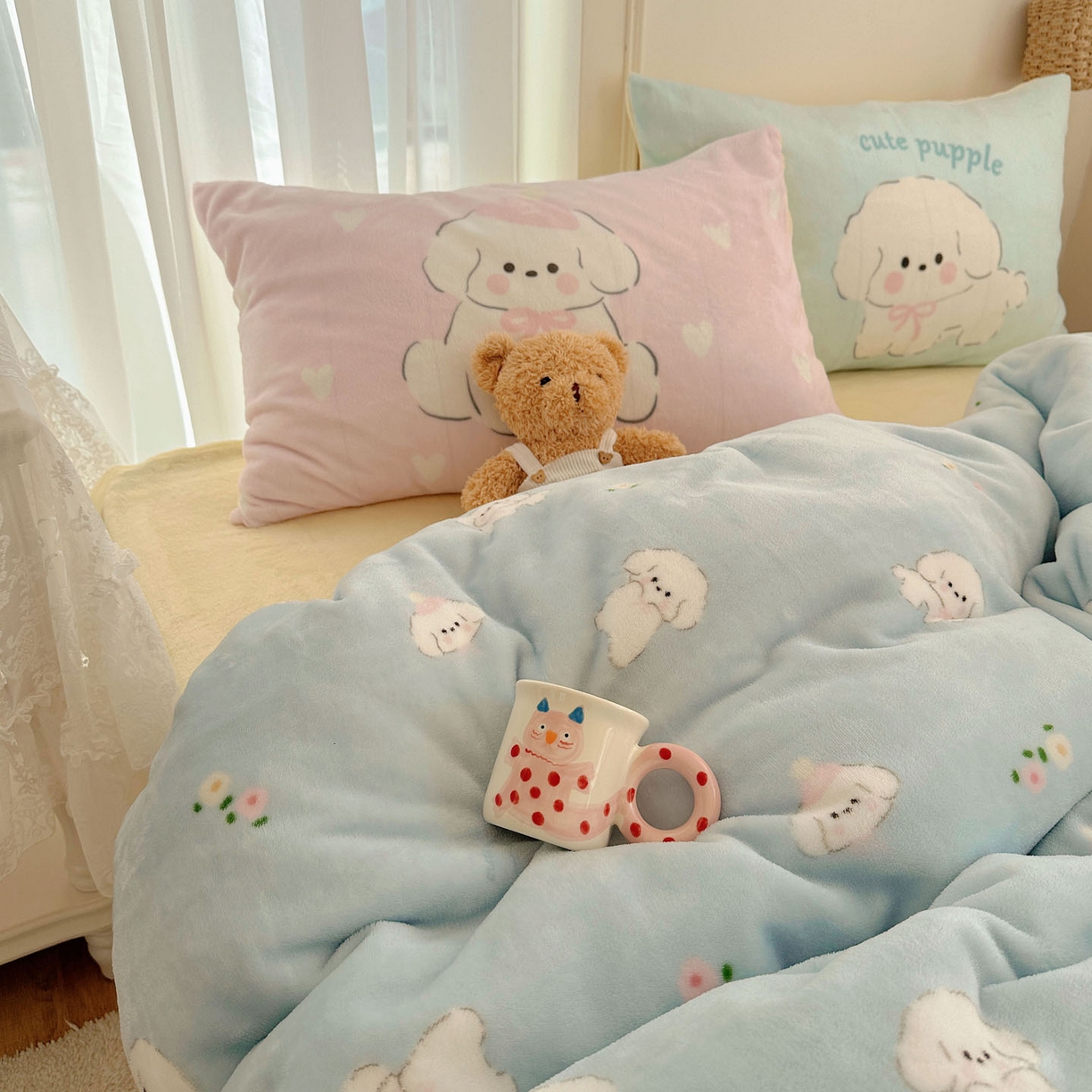 91家纺网 家纺一手货源 找家纺 美乐迪家纺 2025秋冬新款牛奶绒四件套 蓝色小狗