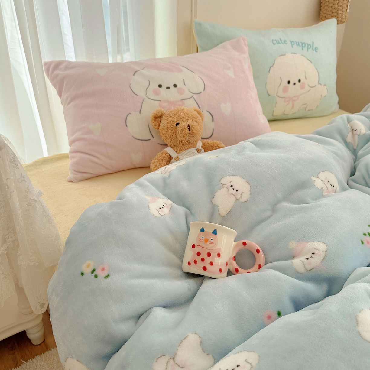 91家纺网 家纺一手货源 找家纺 美乐迪家纺 2025秋冬新款牛奶绒四件套 蓝色小狗