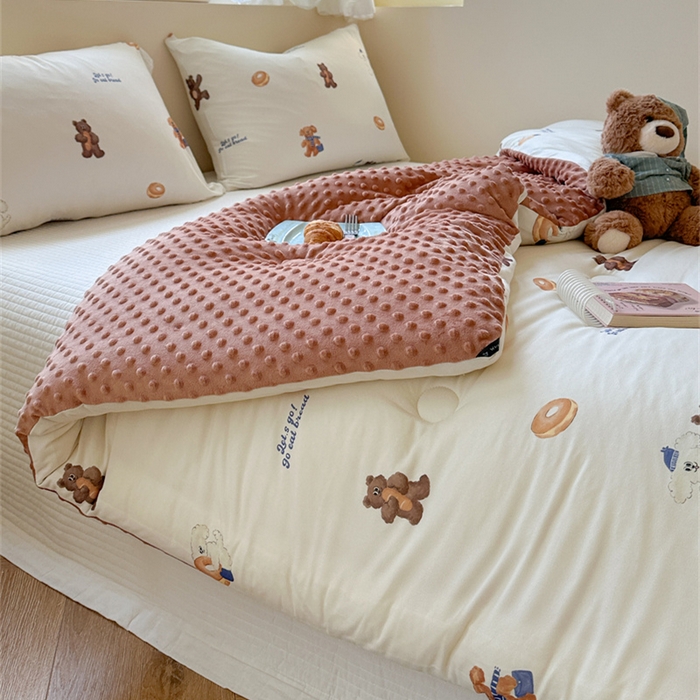 91家纺网 家纺一手货源 找家纺 暖生活 2025新款针织棉豆豆绒大豆秋冬被 被子被芯 面包圈圈