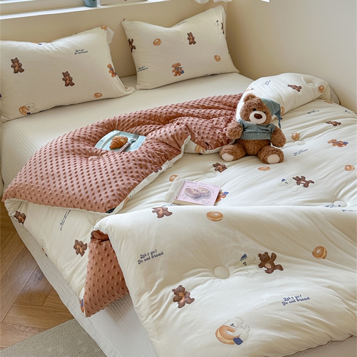 91家纺网 家纺一手货源 找家纺 暖生活 2025新款针织棉豆豆绒大豆秋冬被 被子被芯 面包圈圈