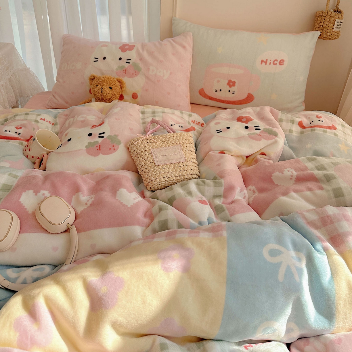 91家纺网 家纺一手货源 找家纺 美乐迪家纺 2025秋冬新款牛奶绒四件套 猫咪日记