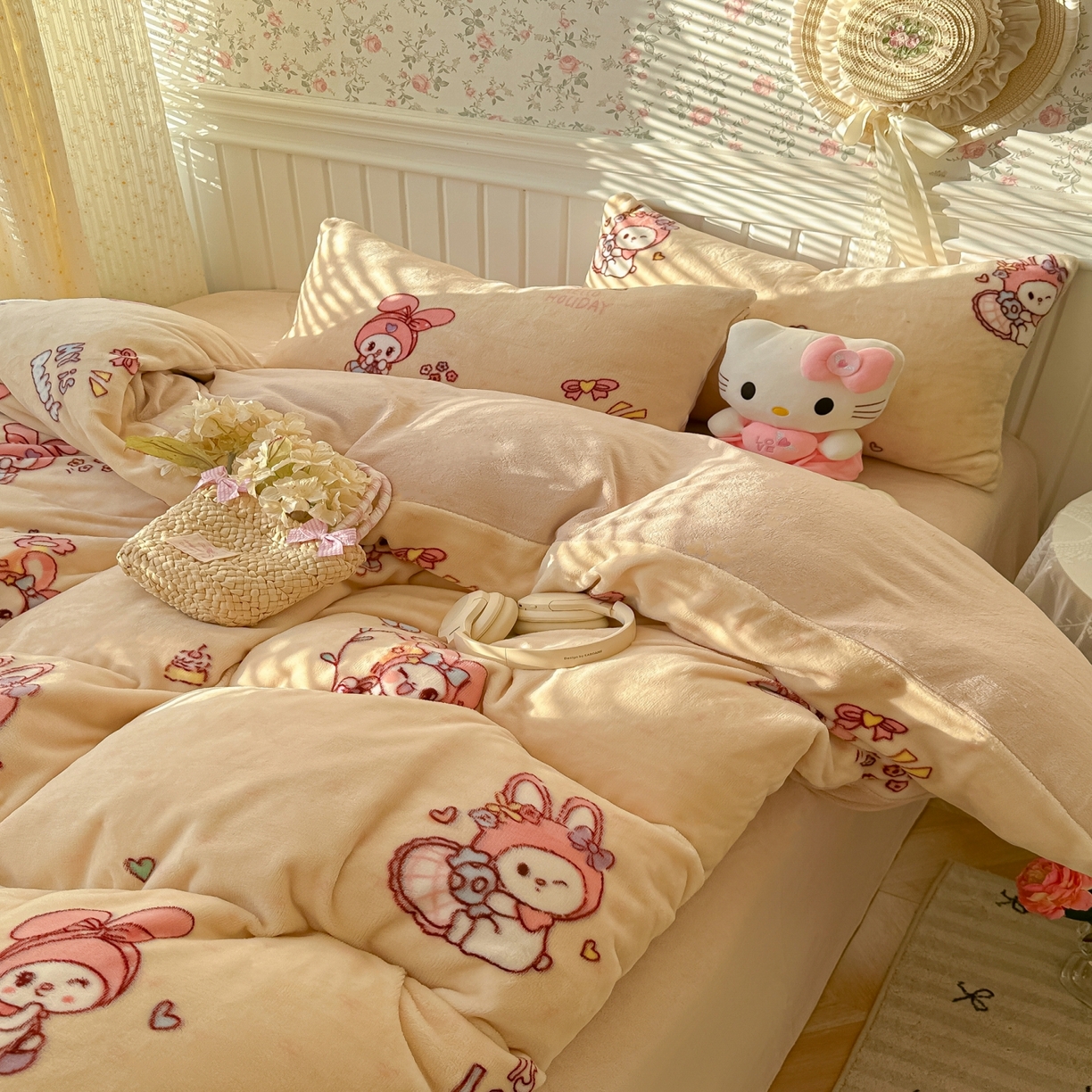 91家纺网 家纺一手货源 找家纺 韩巢家纺 2025新款高克重印花牛奶绒床品四件套 美乐蒂