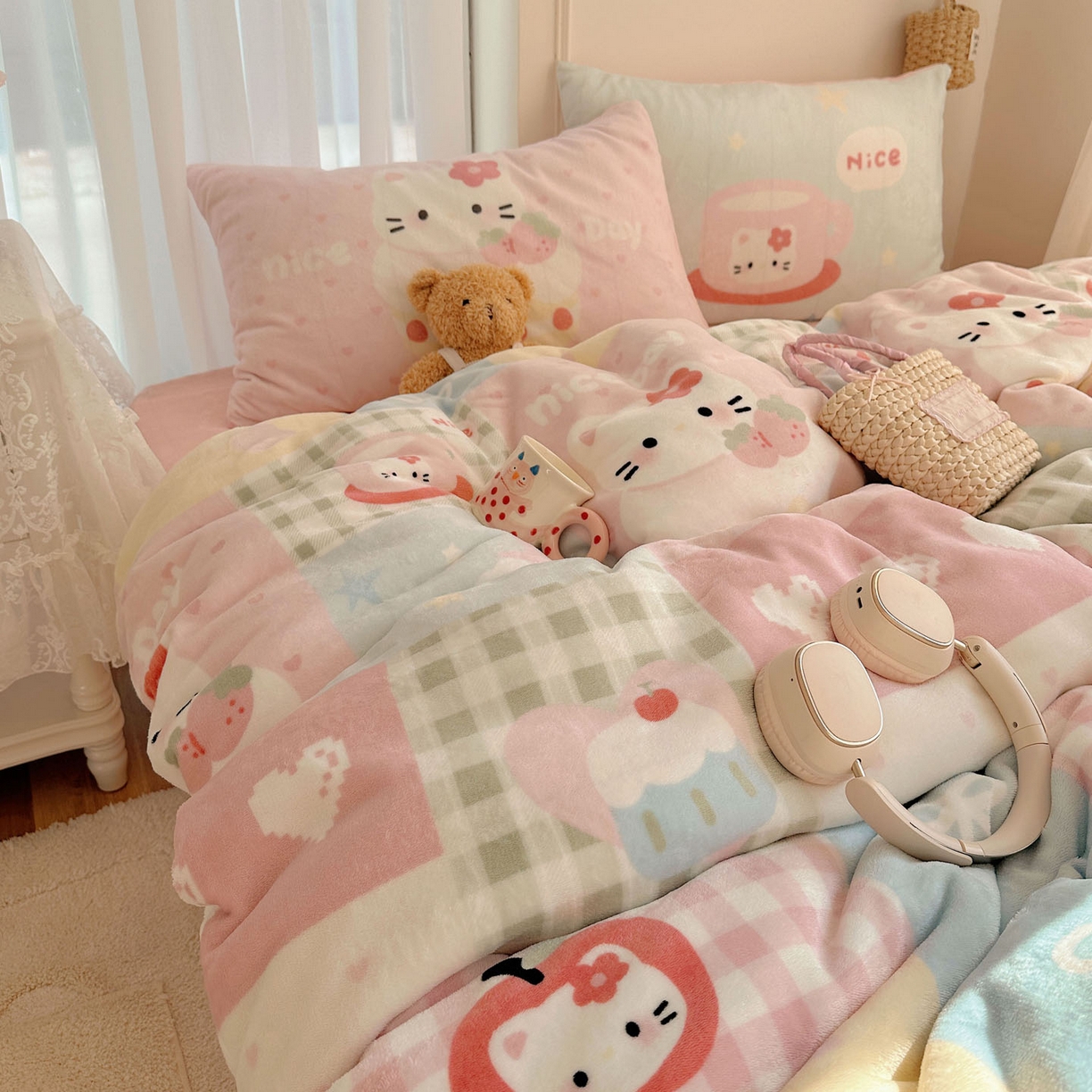 91家纺网 家纺一手货源 找家纺 美乐迪家纺 2025秋冬新款牛奶绒四件套 猫咪日记