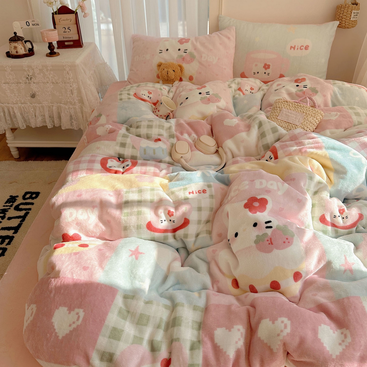 91家纺网 家纺一手货源 找家纺 美乐迪家纺 2025秋冬新款牛奶绒四件套 猫咪日记