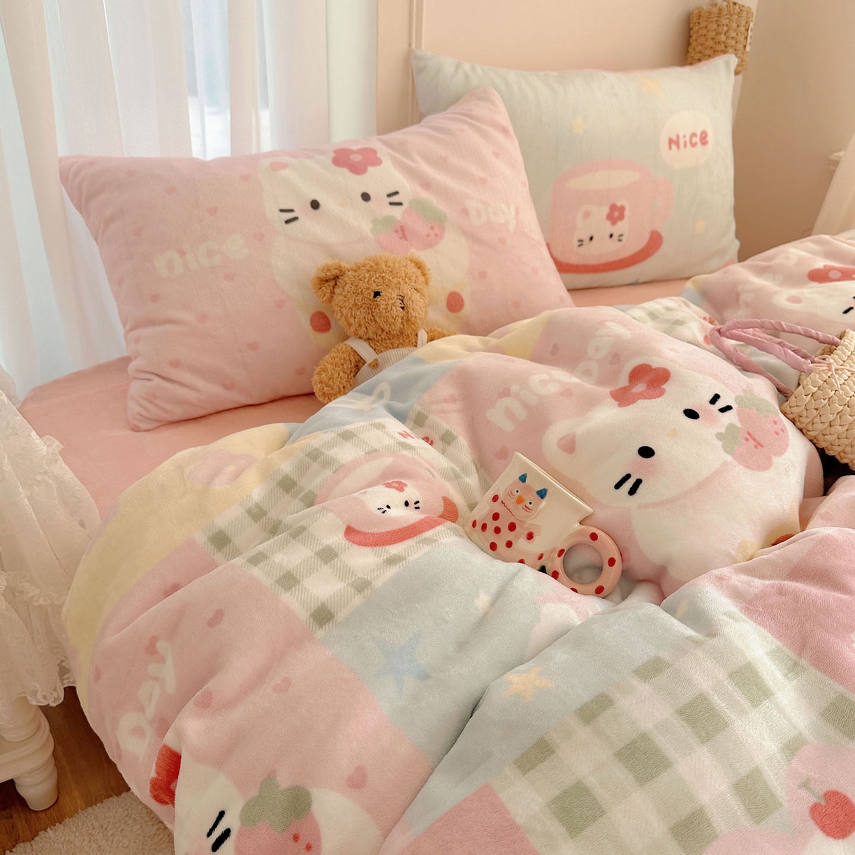 91家纺网 家纺一手货源 找家纺 美乐迪家纺 2025秋冬新款牛奶绒四件套 猫咪日记