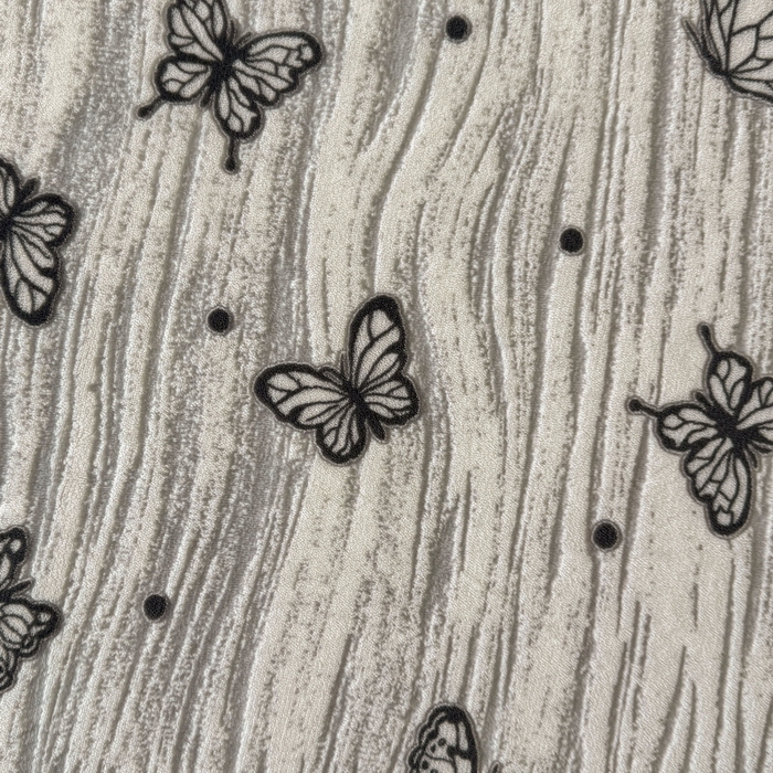 91家纺网 家纺一手货源 找家纺 LIFE.丽芙 2025秋冬新款A类牛奶绒230g立体雕花加厚单层床笠单件床垫子保护套罩子三件套 蝶舞纷飞-灰