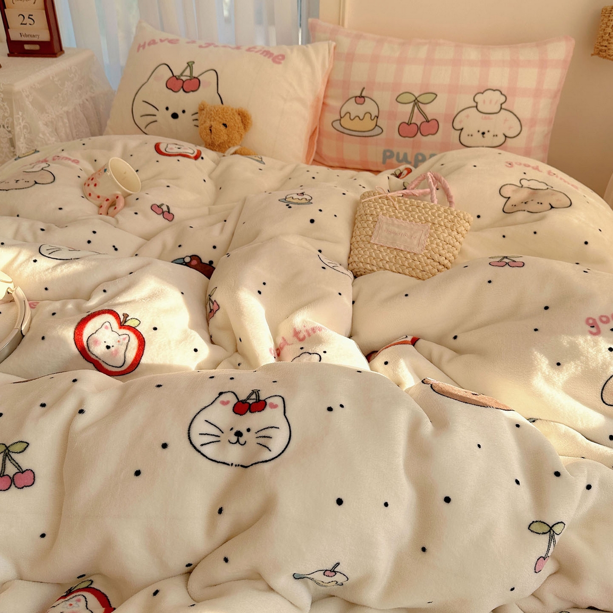 91家纺网 家纺一手货源 找家纺 美乐迪家纺 2025秋冬新款牛奶绒四件套 墨点小狗