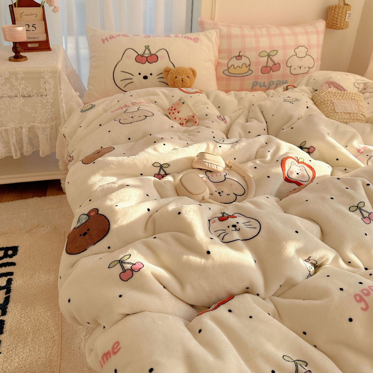 91家纺网 家纺一手货源 找家纺 美乐迪家纺 2025秋冬新款牛奶绒四件套 墨点小狗