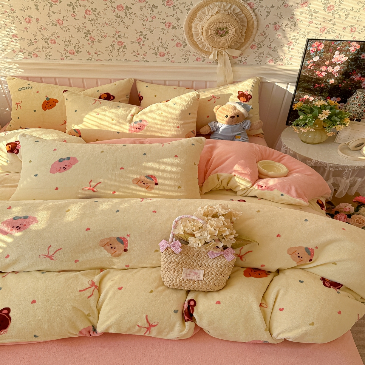 91家纺网 家纺一手货源 找家纺 韩巢家纺 2025新款高克重印花牛奶绒床品四件套 美梦