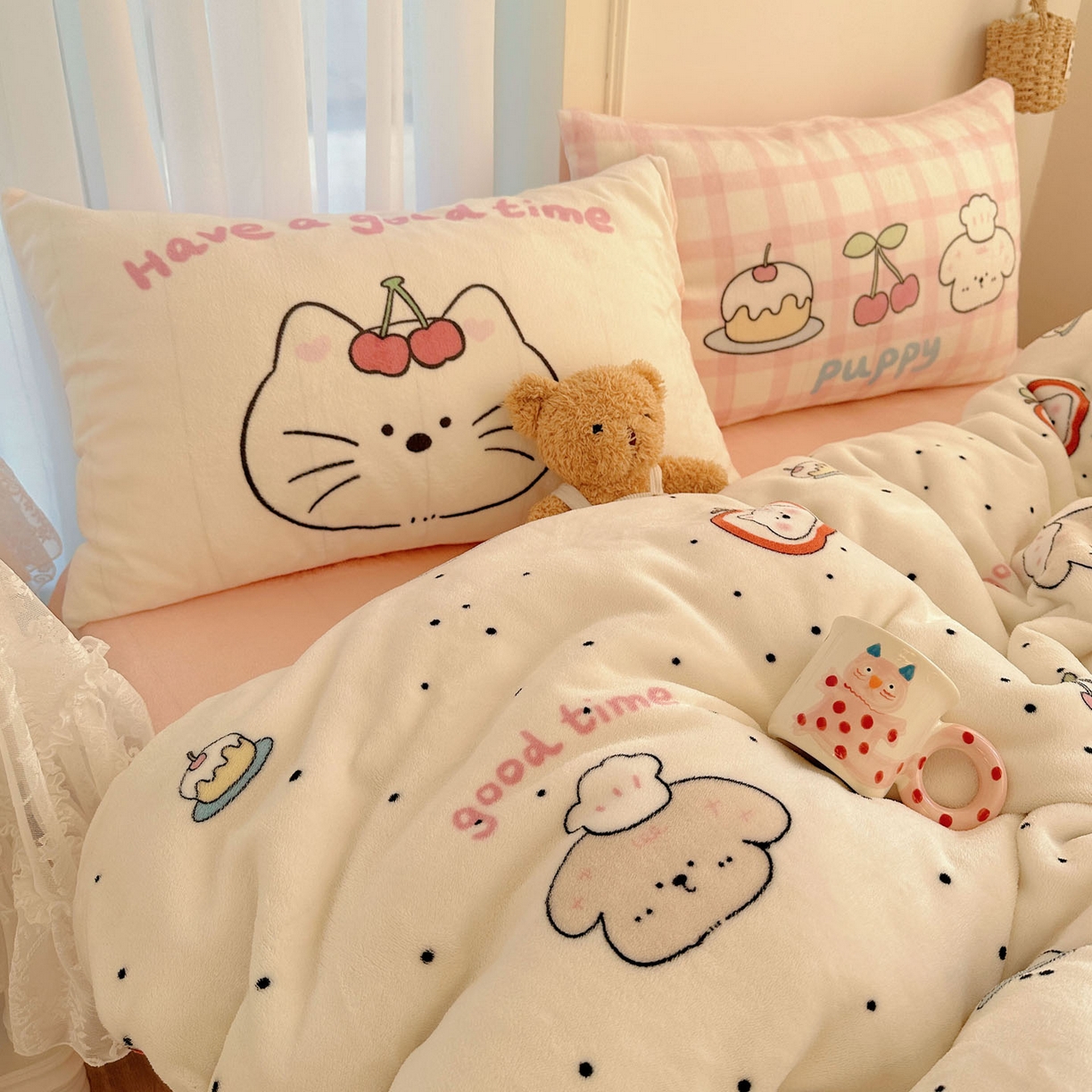 91家纺网 家纺一手货源 找家纺 美乐迪家纺 2025秋冬新款牛奶绒四件套 墨点小狗