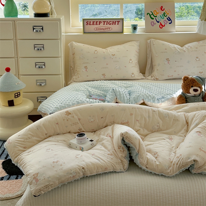 91家纺网 家纺一手货源 找家纺 暖生活 2025新款针织棉豆豆绒大豆秋冬被 被子被芯 泡澡熊